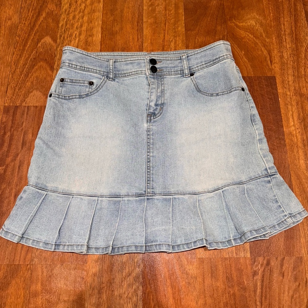 SO Y2K 90s vintage Light Blue Denim Mini Jean pleated Skirt juniors size 7